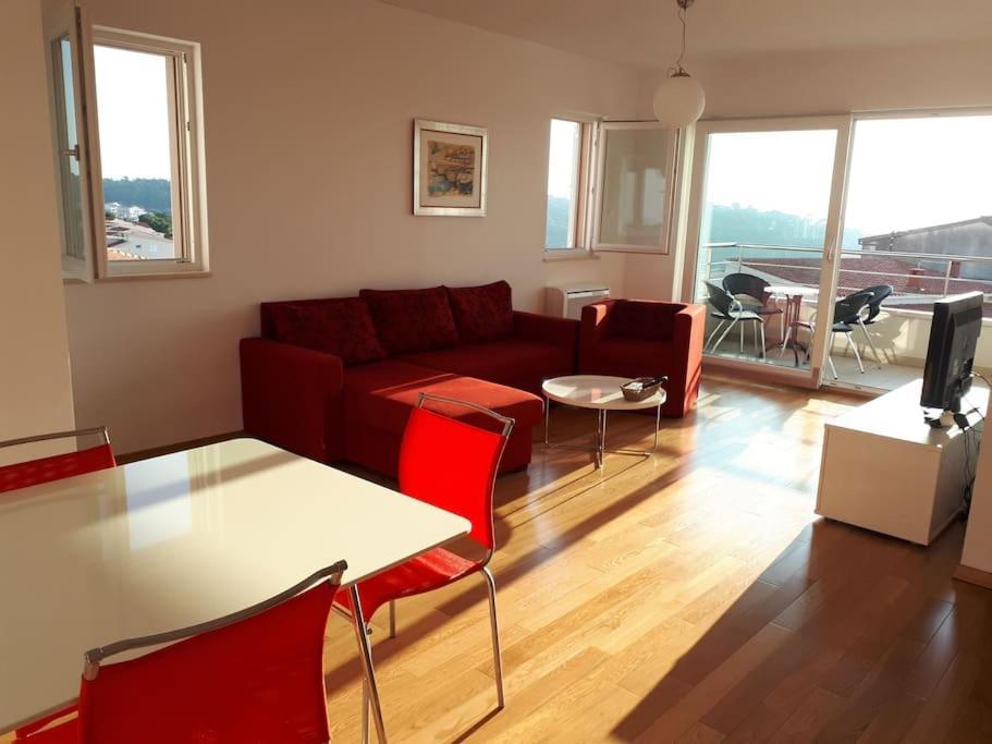 Apartment Lucija - Cozy Flat In The City Center With A Sea View & Parking Μακάρσκα Εξωτερικό φωτογραφία