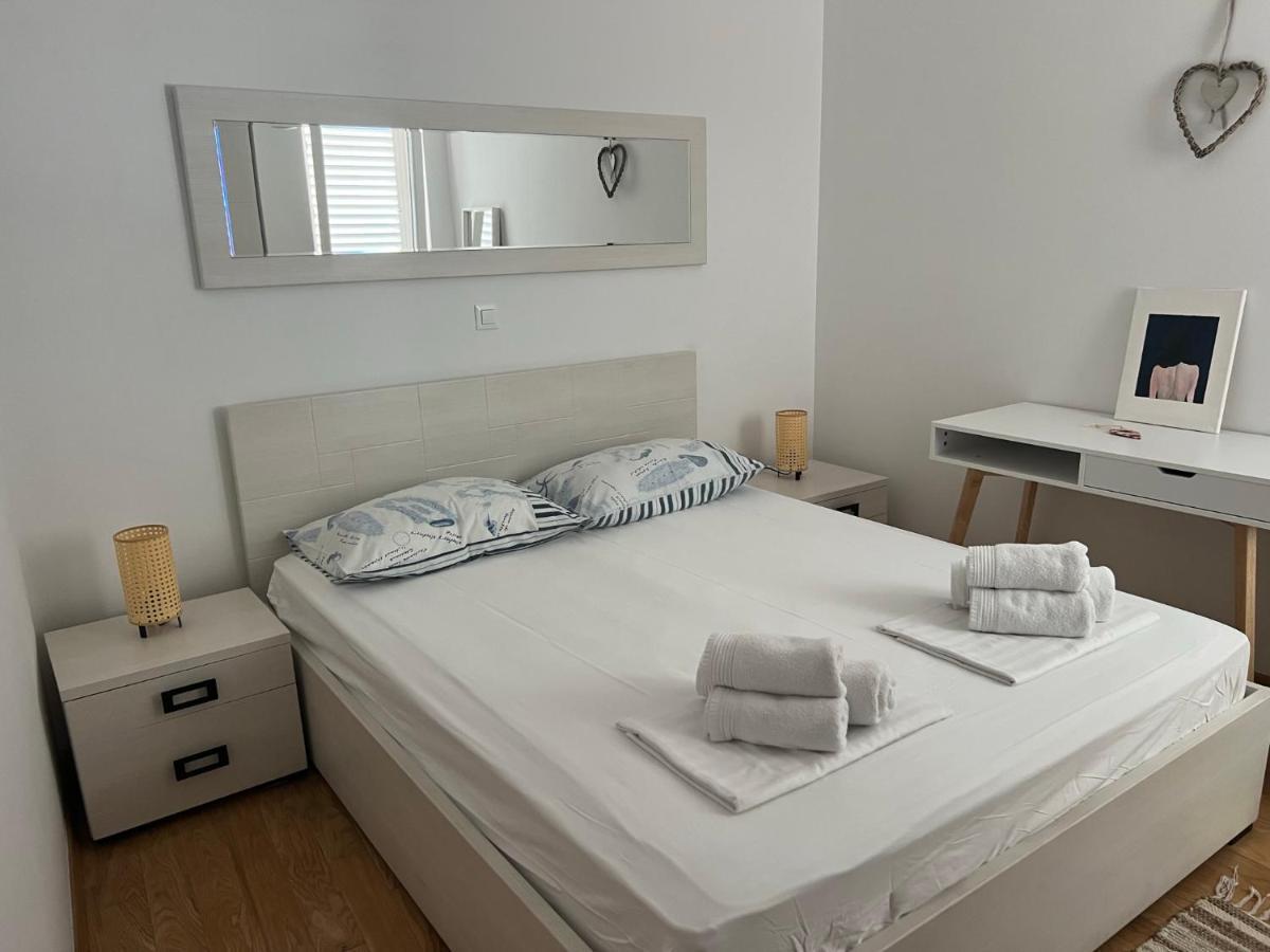Apartment Lucija - Cozy Flat In The City Center With A Sea View & Parking Μακάρσκα Εξωτερικό φωτογραφία